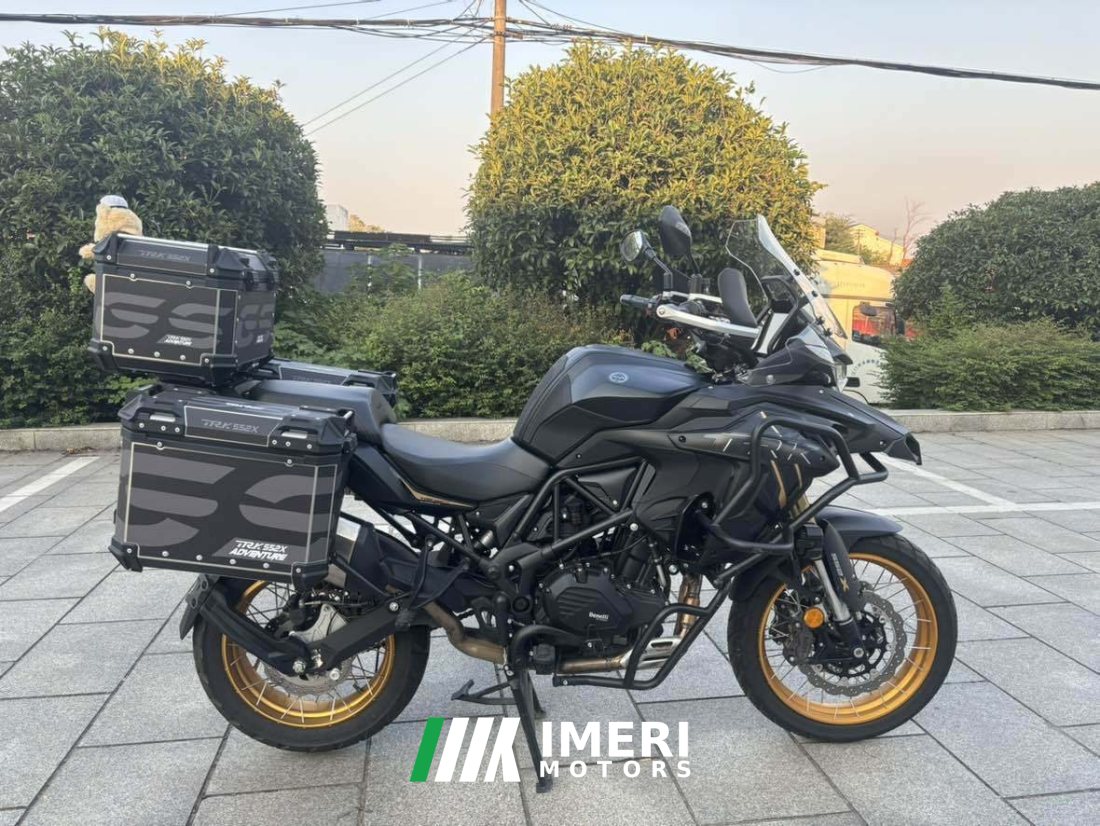 Benelli TRK552 550 cc - мотоцикл из Китая