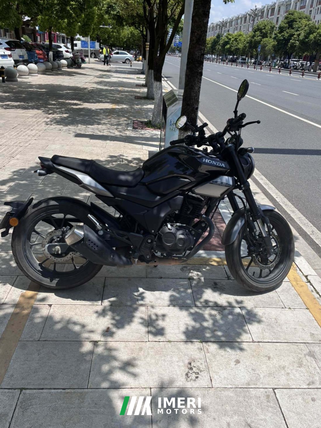 Sundiro Honda CB190TR - мотоцикл из Китая