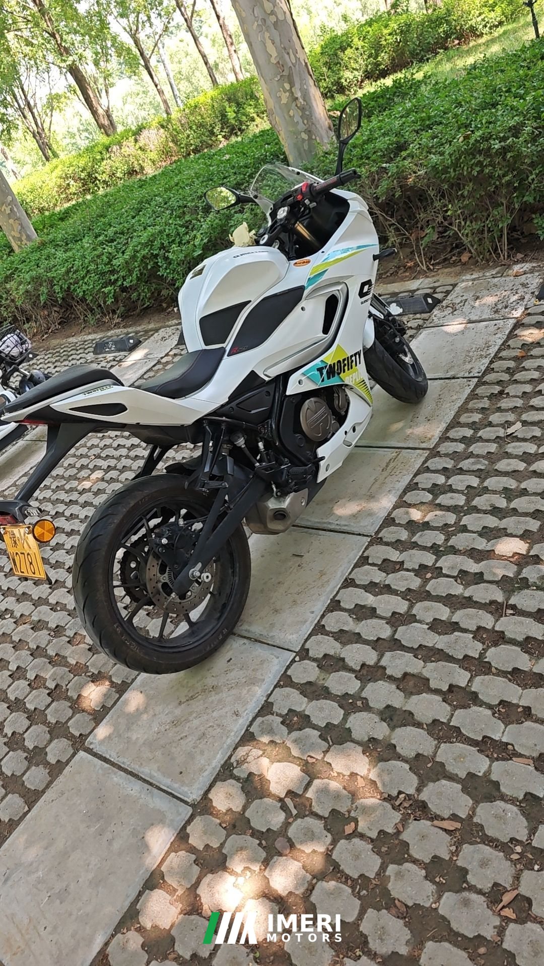 QJMOTOR SRK 250 - мотоцикл из Китая