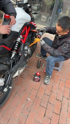 Benelli TNT 300 / BN 302S - фото 3