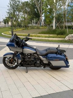 Harley-Davidson Road Glide 1868 cc - фото 2