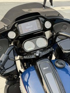 Harley-Davidson Road Glide 1868 cc - фото 5