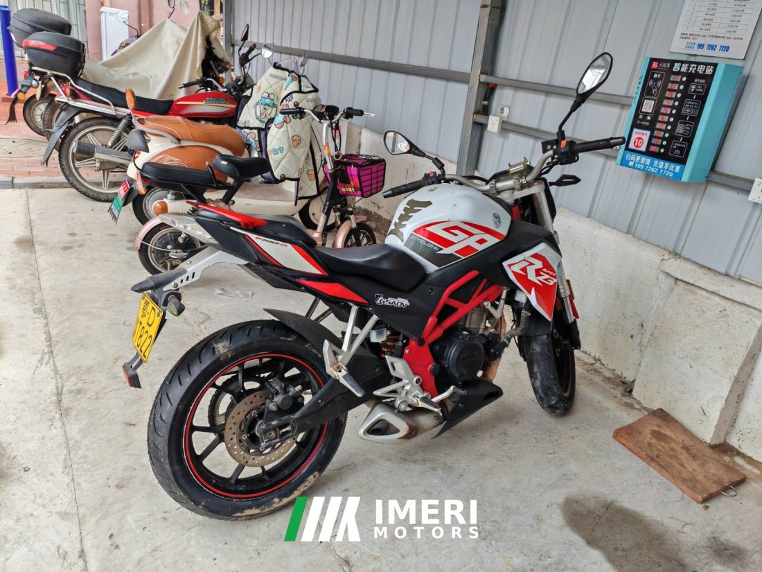 Cyclone RZ3 250 cc - мотоцикл из Китая