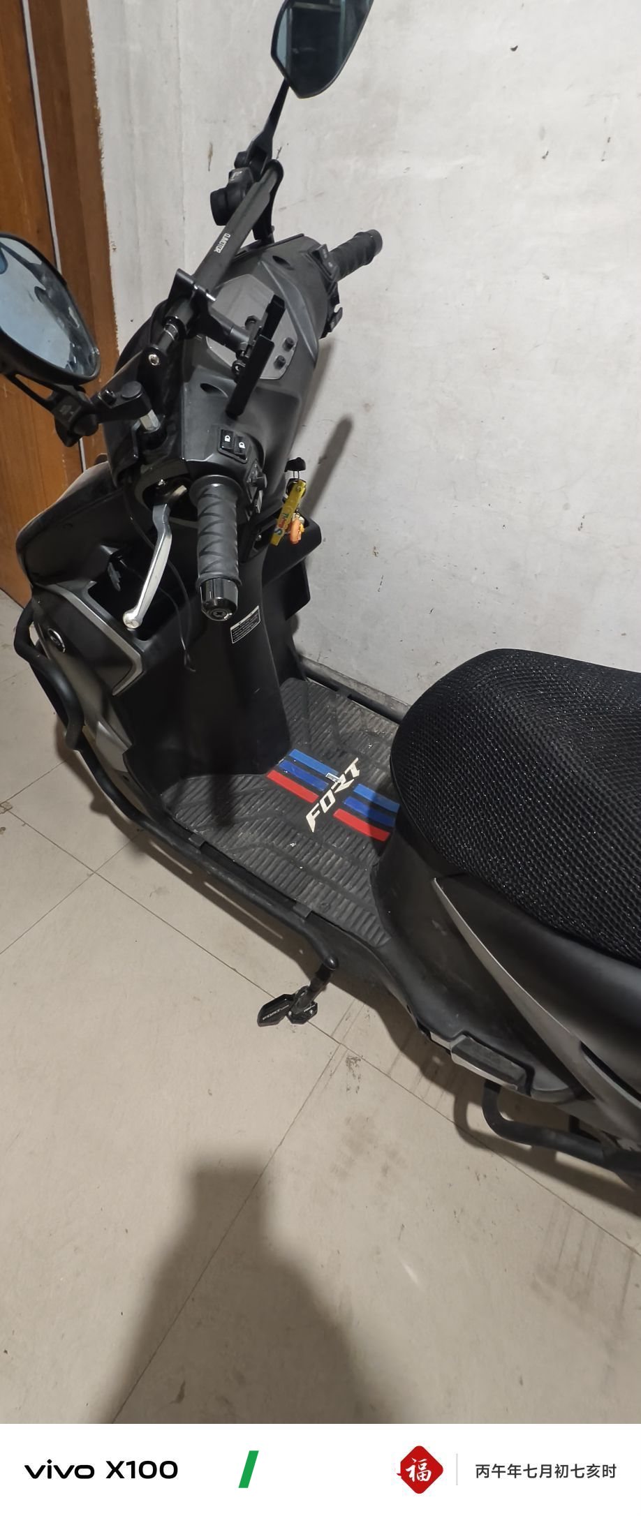 QJMOTOR Hong 125 - мотоцикл из Китая