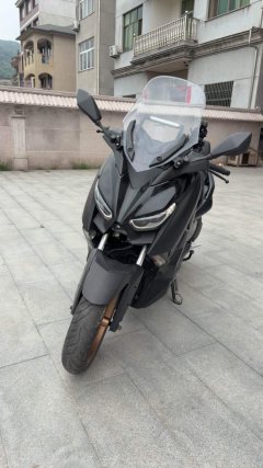 Yamaha XMAX 300 cc - фото 4