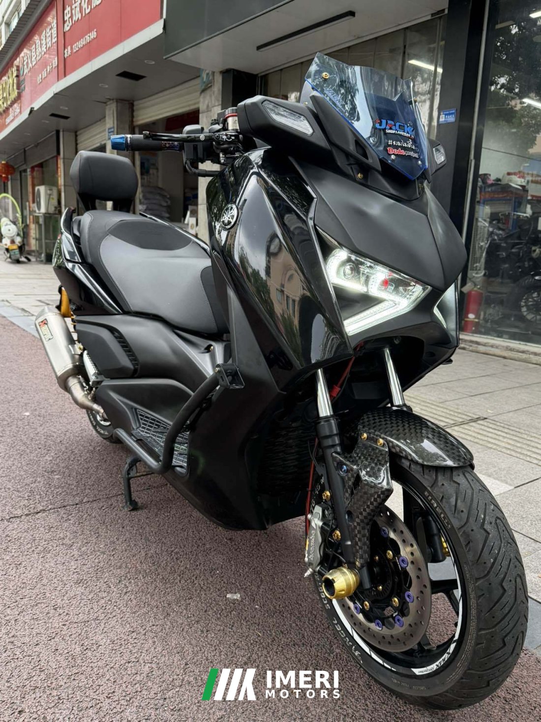 Yamaha XMAX 300 cc - мотоцикл из Китая