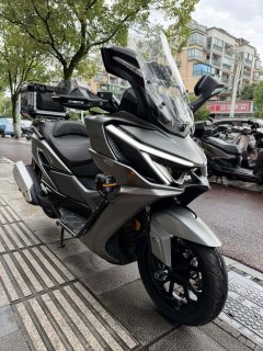 SYM Cruisym 400 - фото 1