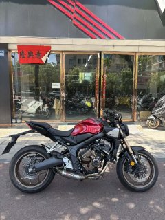 Honda CB650R - фото 1