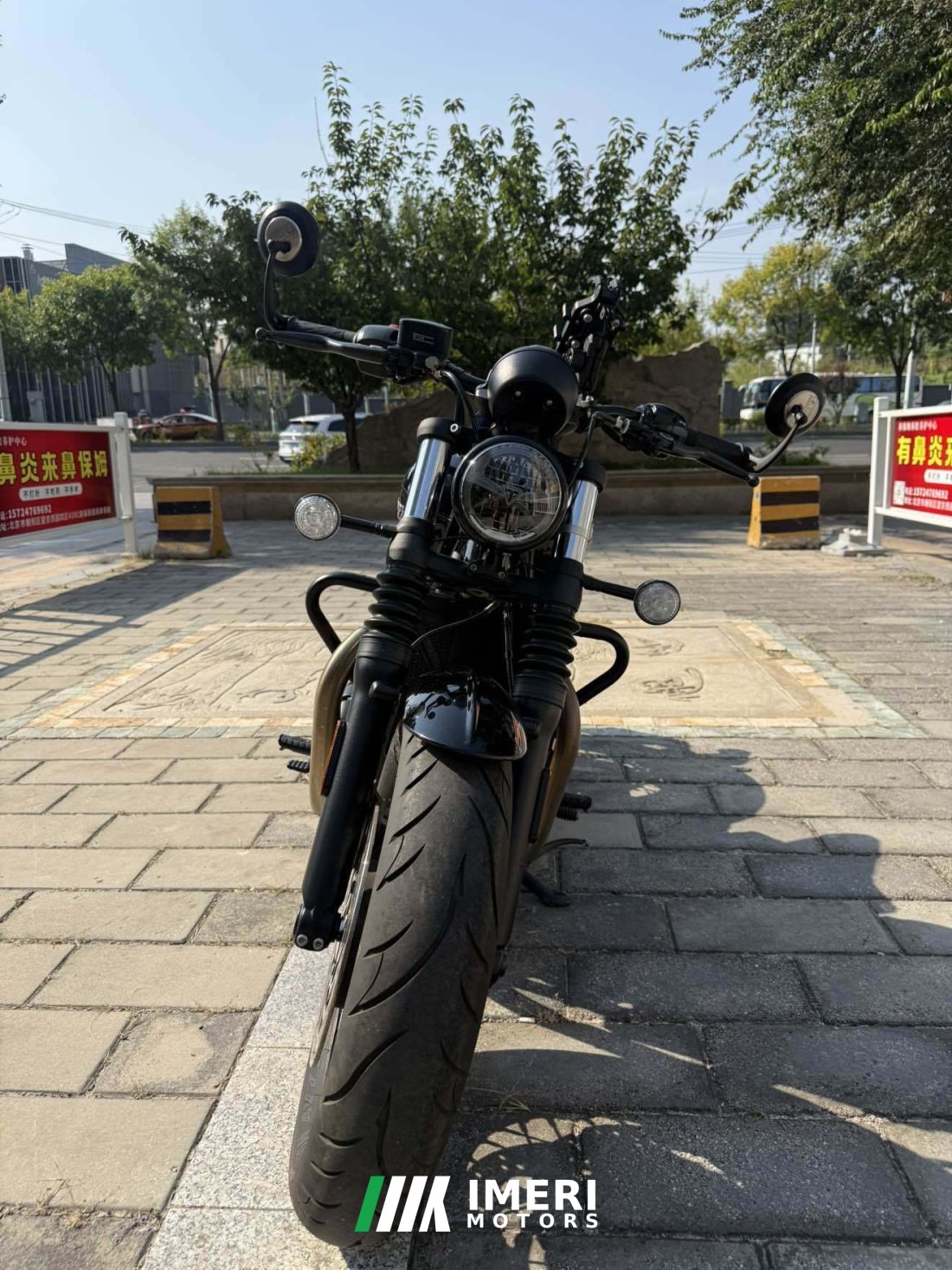 Triumph Bonneville Bobber 1200 cc - мотоцикл из Китая