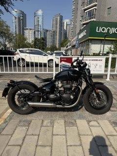 Triumph Bonneville Bobber 1200 cc - фото 3