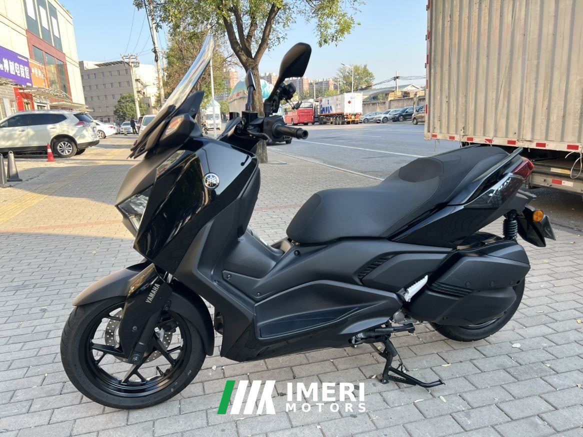 2024 Yamaha XMAX 300 cc