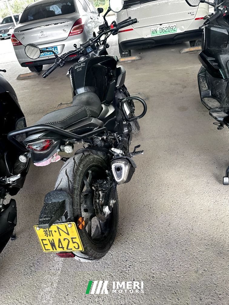 Sundiro Honda CB190TR - мотоцикл из Китая