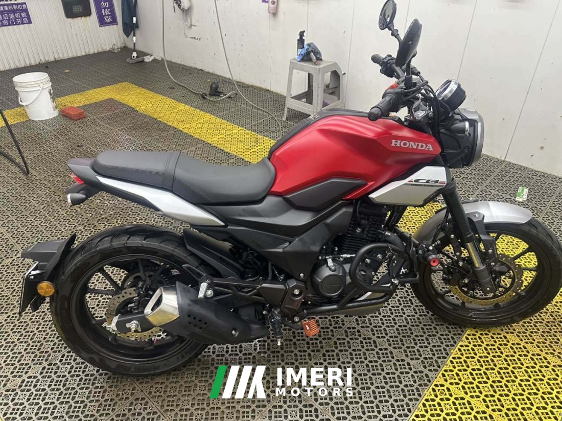 Sundiro Honda CB190TR - мотоцикл из Китая