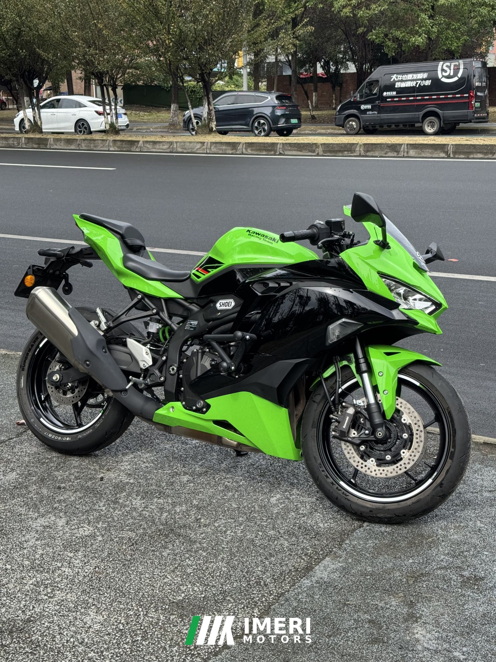 2023 Kawasaki ZX-4R 400 cc
