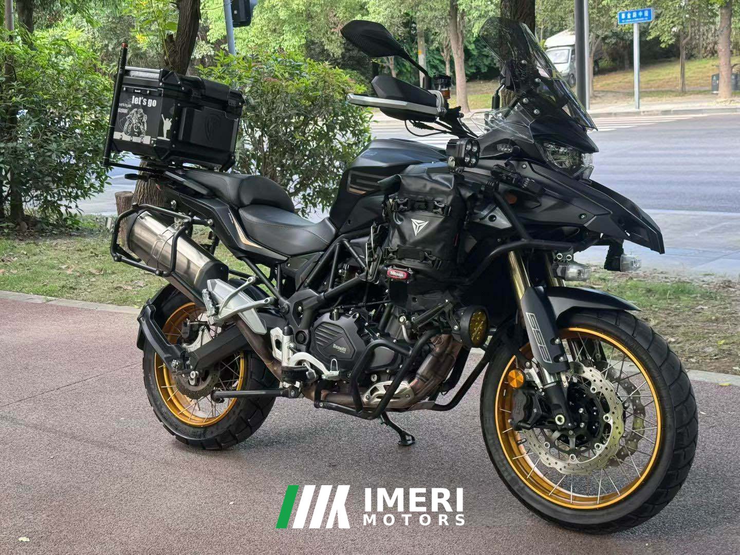 2025 Benelli TRK552 550 cc