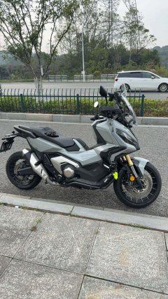 Honda X-ADV 750 - фото 10