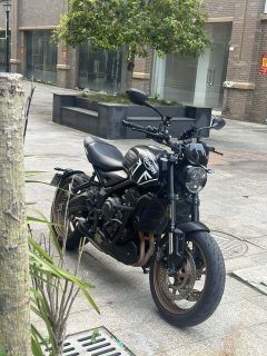Triumph Trident 660 - фото 1