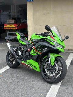 Kawasaki ZX-4R 400 cc - фото 1
