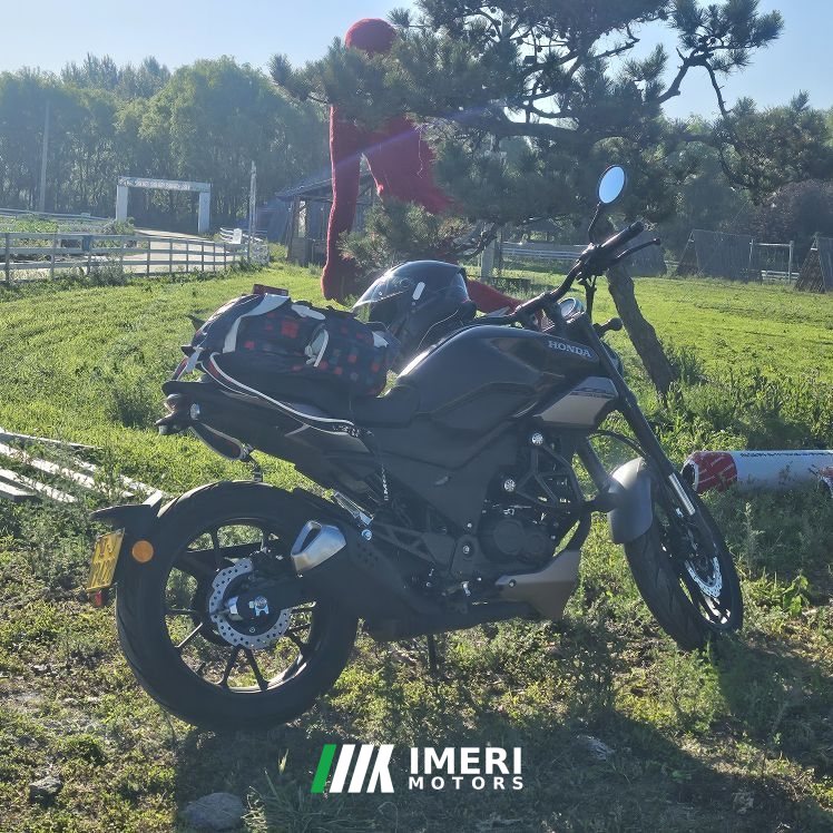 Sundiro Honda CB190TR - мотоцикл из Китая