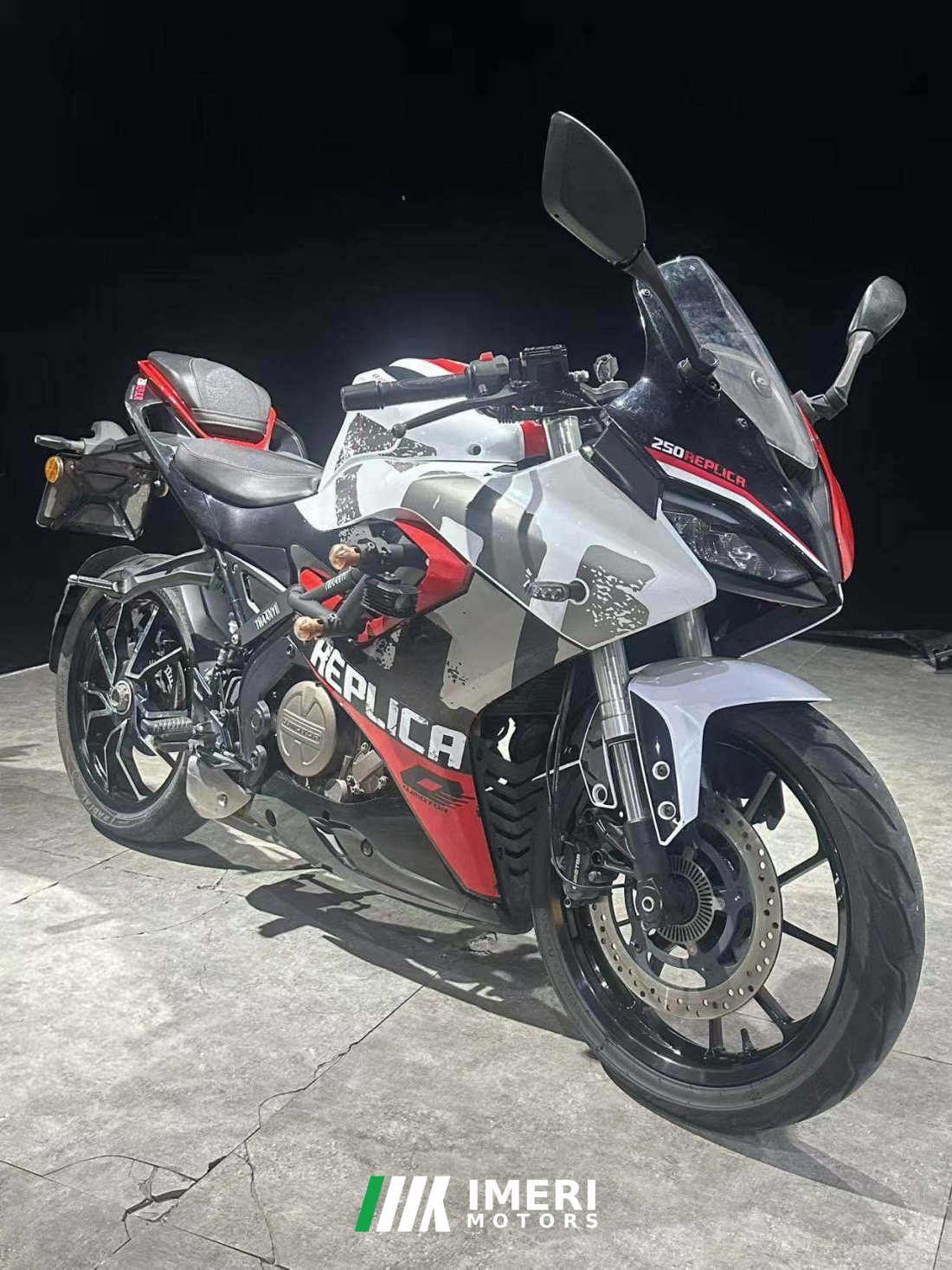 QJMOTOR SRK 250 - мотоцикл из Китая