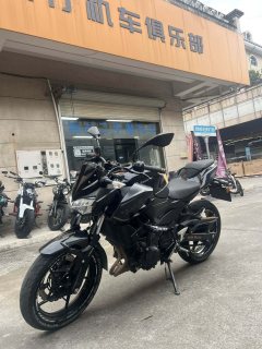 Kawasaki Z400 - фото 4