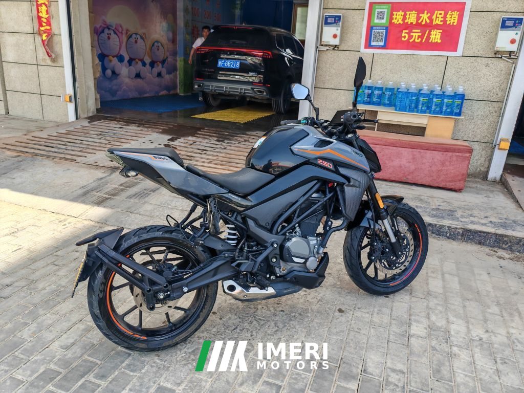 CFMOTO 250NK - мотоцикл из Китая