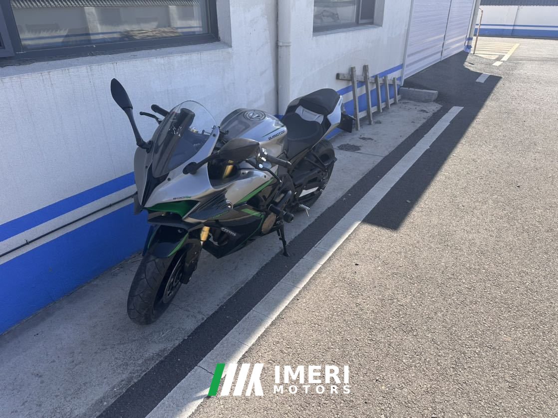 2022 QJMOTOR 600
