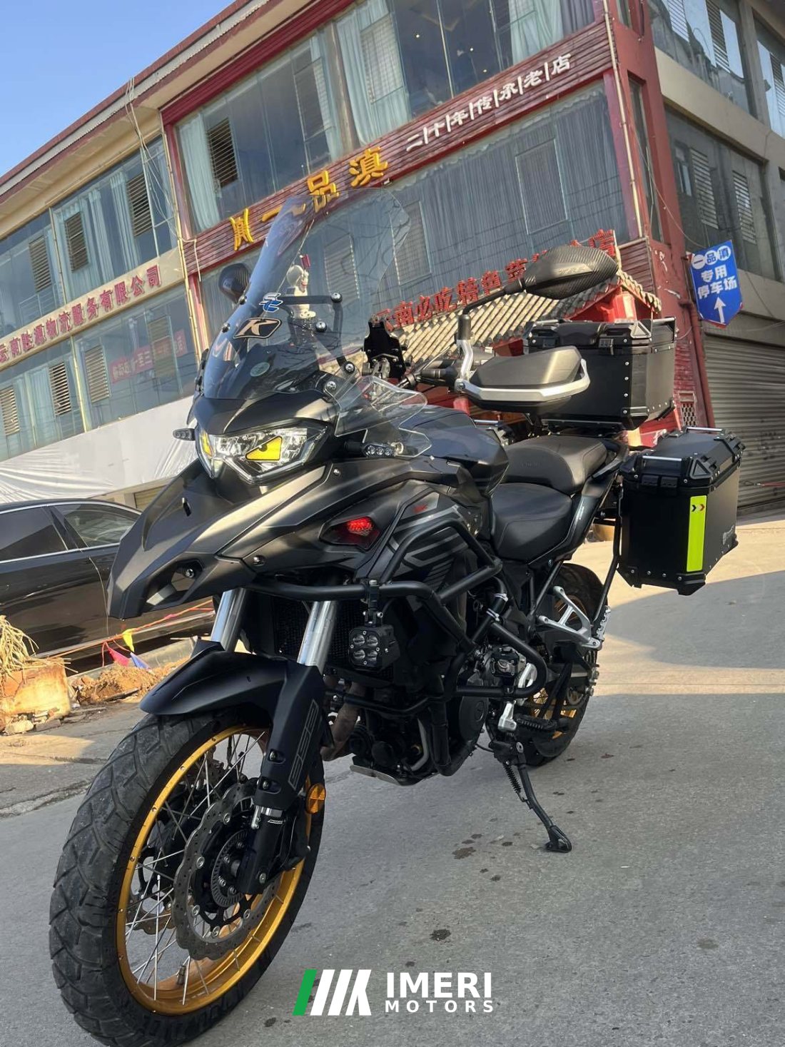 Benelli TRK552 550 cc - мотоцикл из Китая