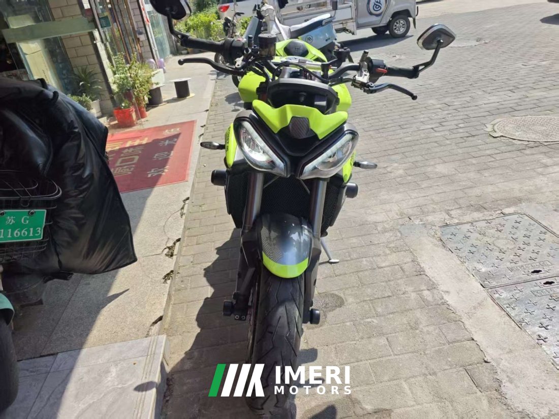 Triumph Street Triple 765 - мотоцикл из Китая