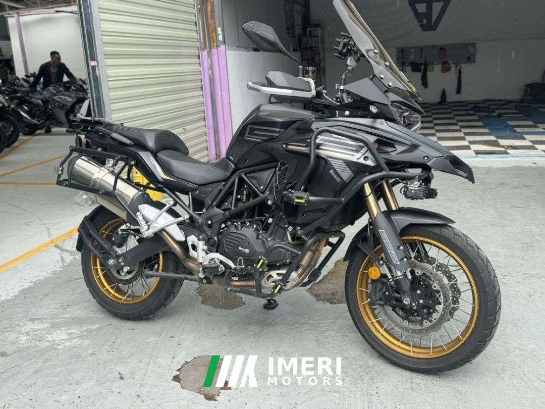 Benelli TRK552 550 cc - мотоцикл из Китая