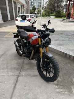 Triumph Scrambler 400 X - фото 1