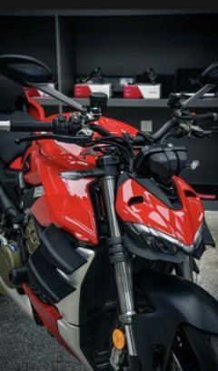 Ducati Street Fighter V4 1100 cc - фото 8