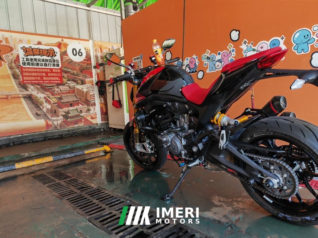 Ducati Monster 950 - мотоцикл из Китая