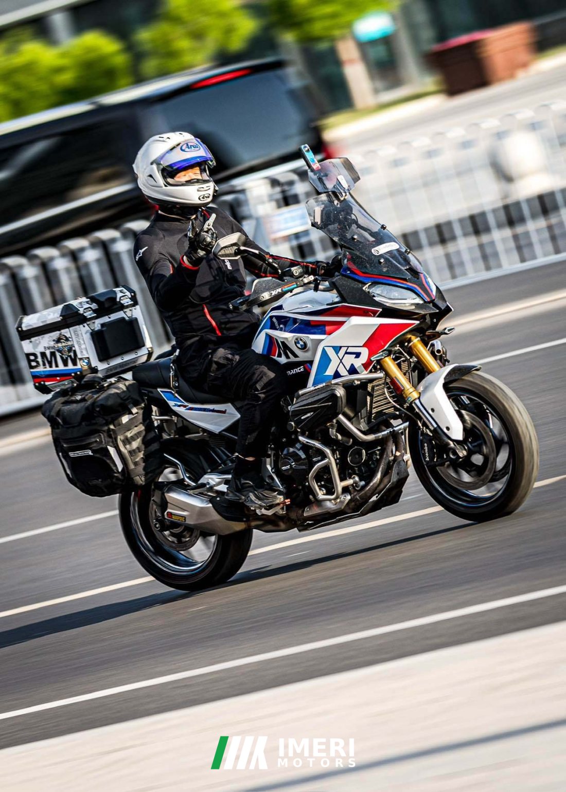 BMW F 900 XR - мотоцикл из Китая