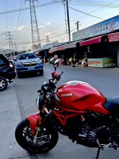Ducati Monster 821 - фото 1