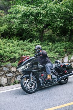 Harley-Davidson Road Glide 1923 cc - фото 2
