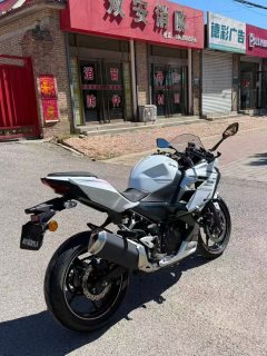 Kawasaki Ninja 400 - фото 9