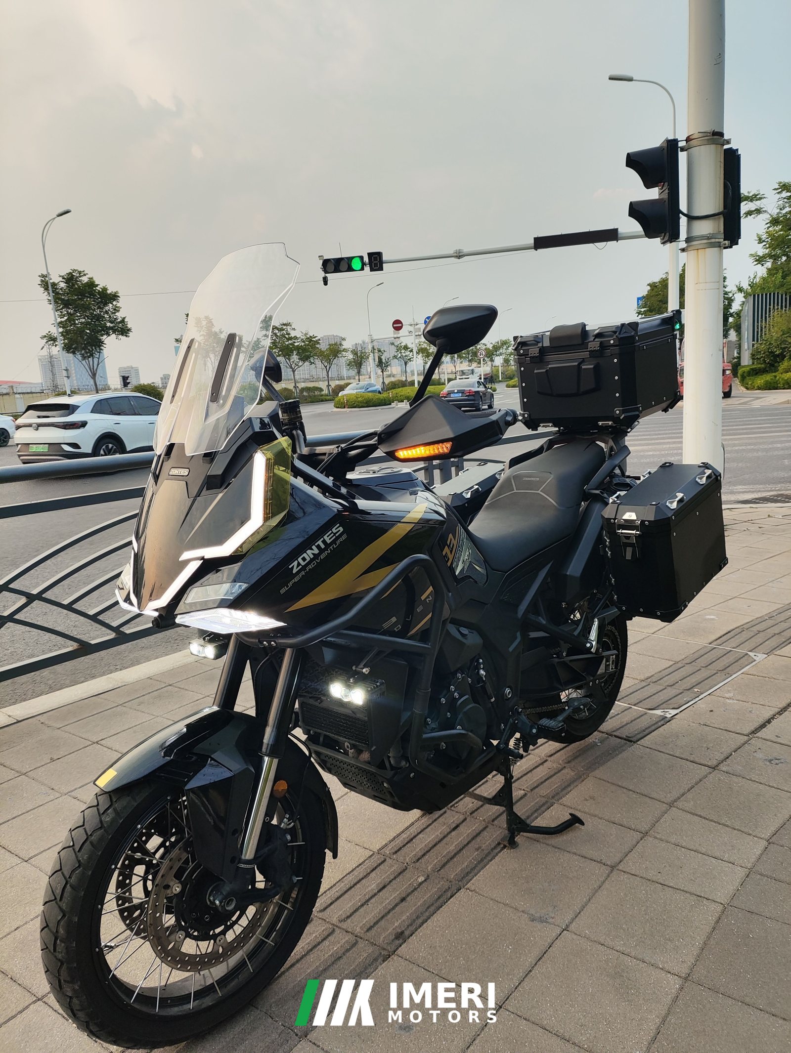 2024 Zontes 703F 700 cc