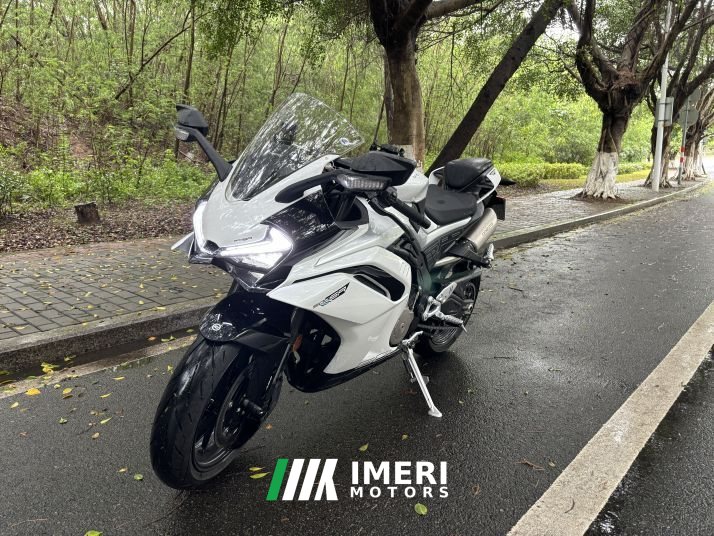 2026 CFMOTO 500SR