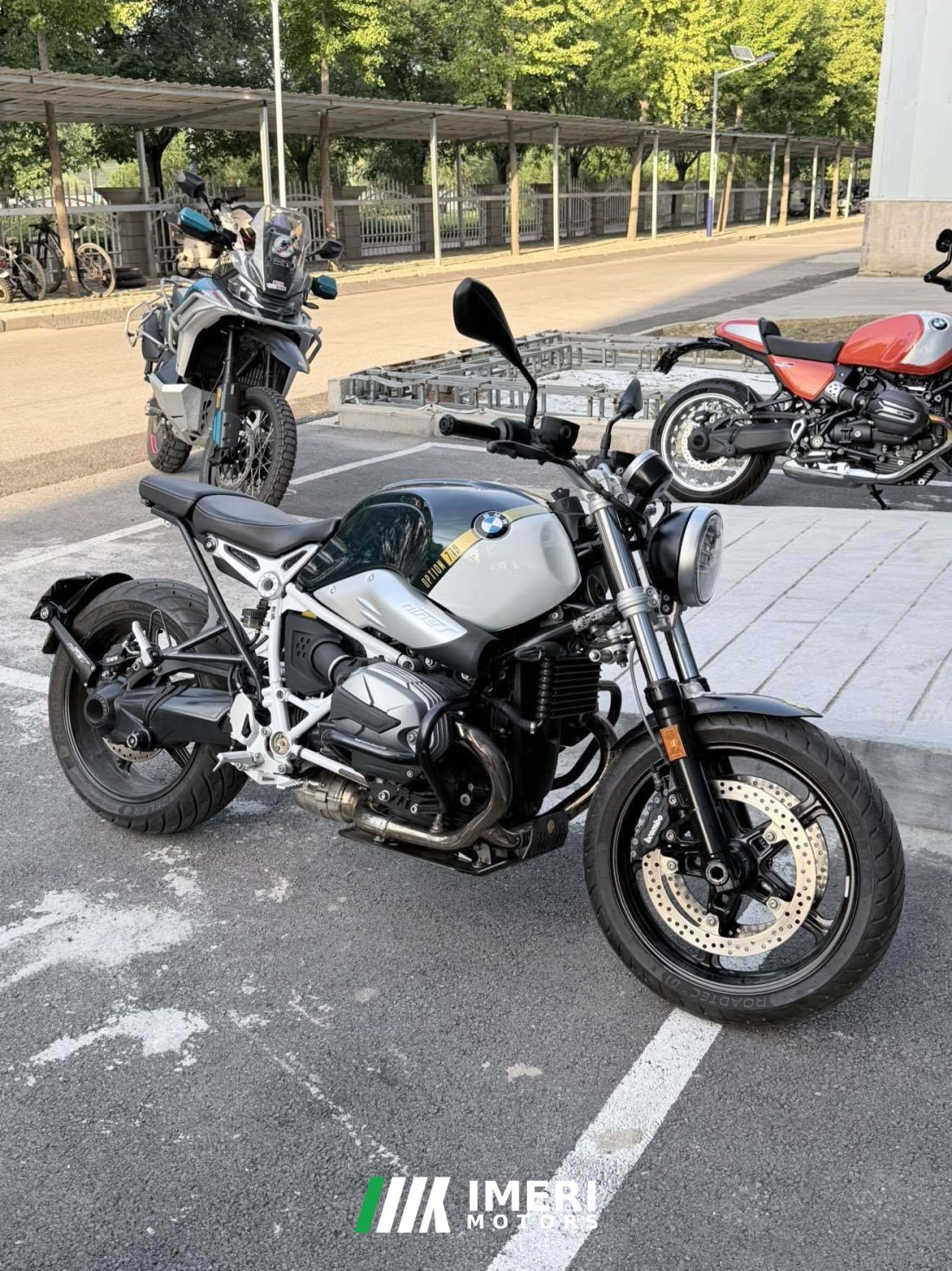 BMW R NineT 1200 cc - мотоцикл из Китая