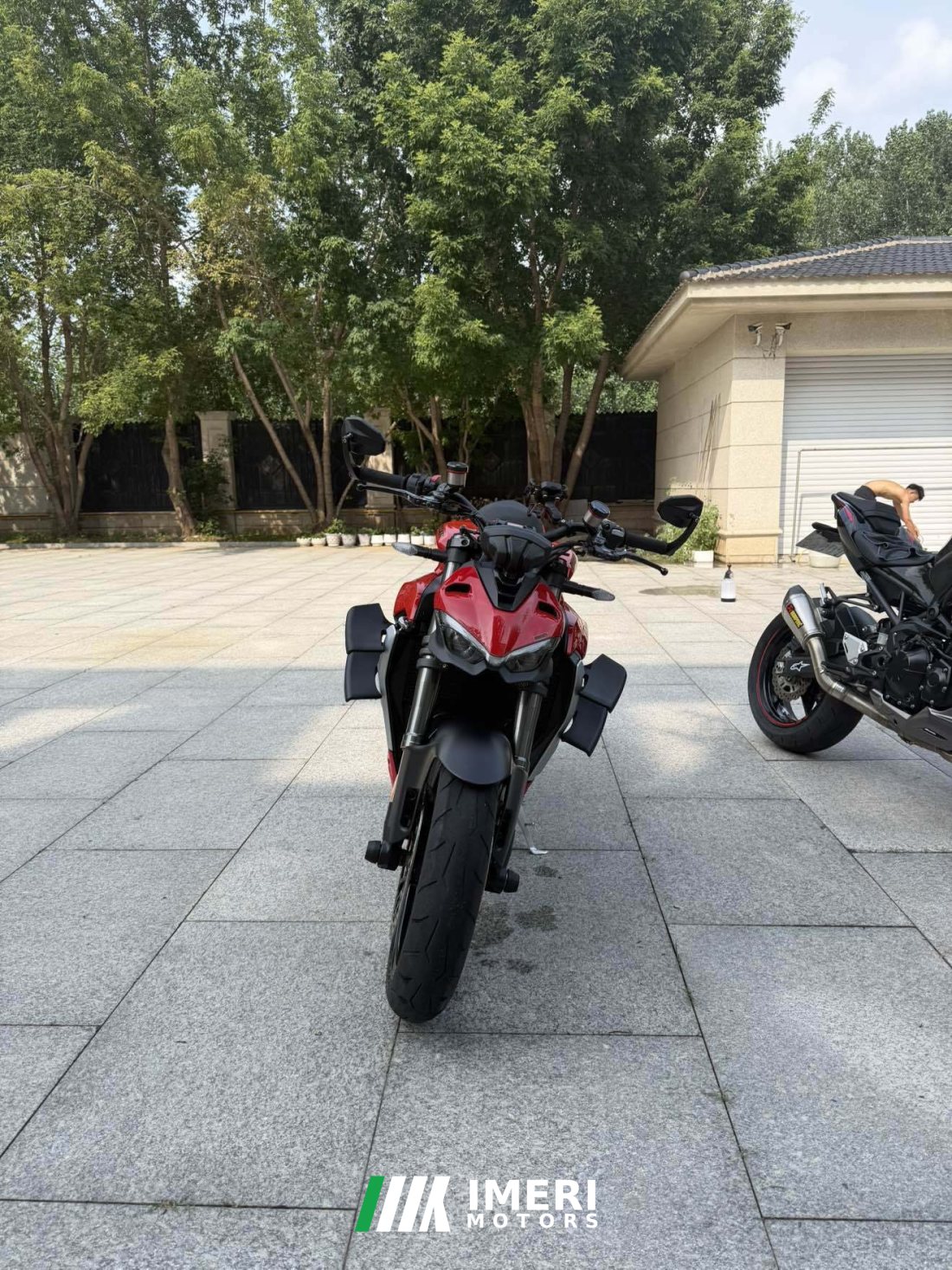 Ducati Street Fighter V2 950 cc - мотоцикл из Китая