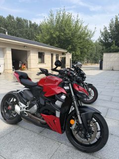 Ducati Street Fighter V2 950 cc - фото 2
