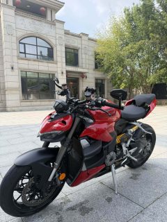 Ducati Street Fighter V2 950 cc - фото 3