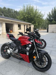 Ducati Street Fighter V2 950 cc - фото 4