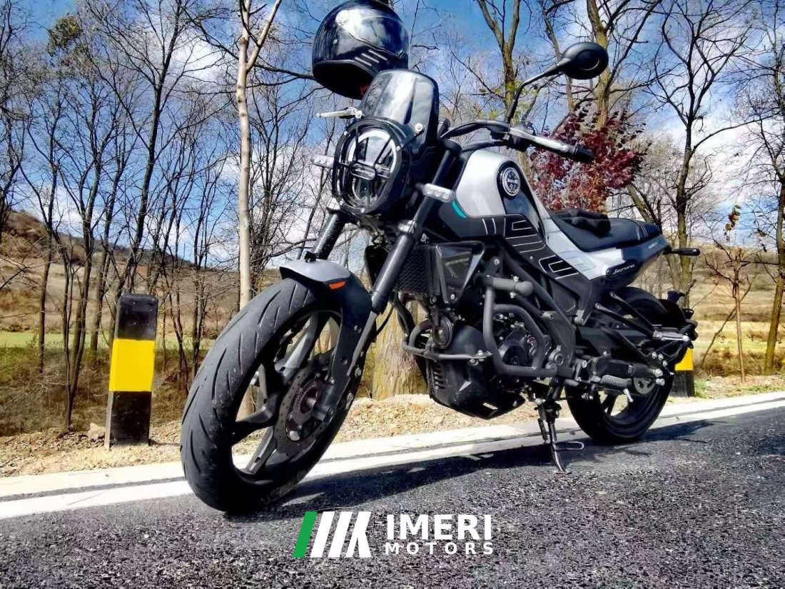 Benelli Leoncino 150 - мотоцикл из Китая