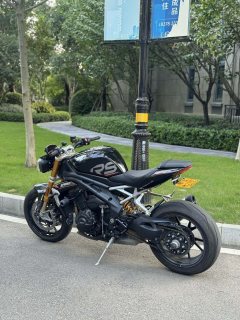Triumph Speed Triple 1200 - фото 2