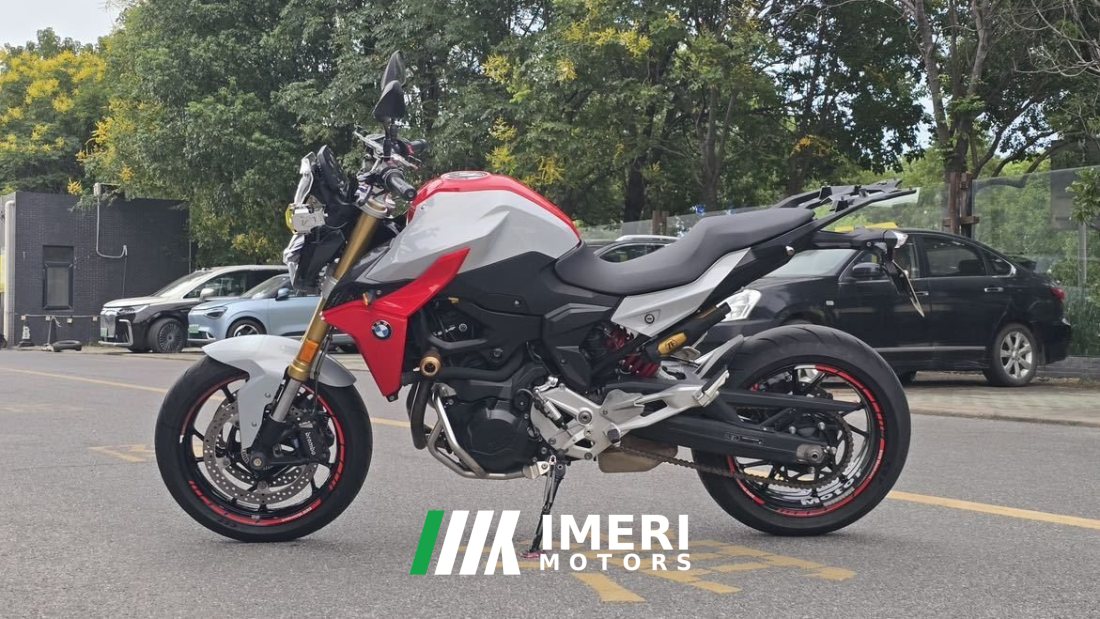 BMW F 900 R - мотоцикл из Китая