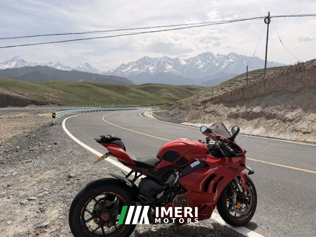 Ducati Panigale V4 1100 cc - мотоцикл из Китая