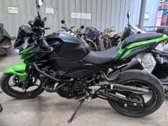 Kawasaki Z400 - фото 3