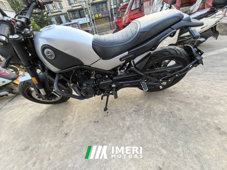 Benelli Leoncino 500 - мотоцикл из Китая